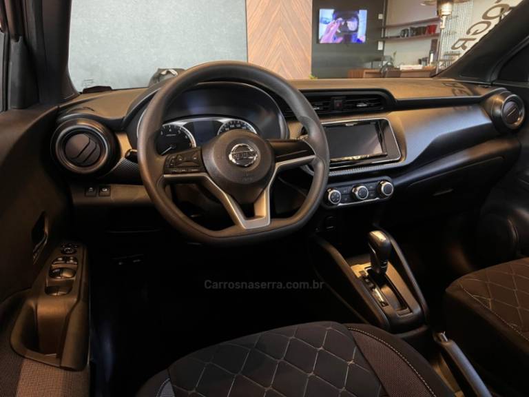 NISSAN - KICKS - 2018/2019 - Cinza - R$ 82.900,00