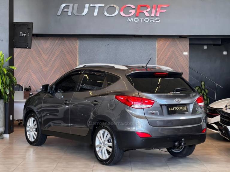 HYUNDAI - IX35 - 2016/2016 - Cinza - R$ 79.900,00