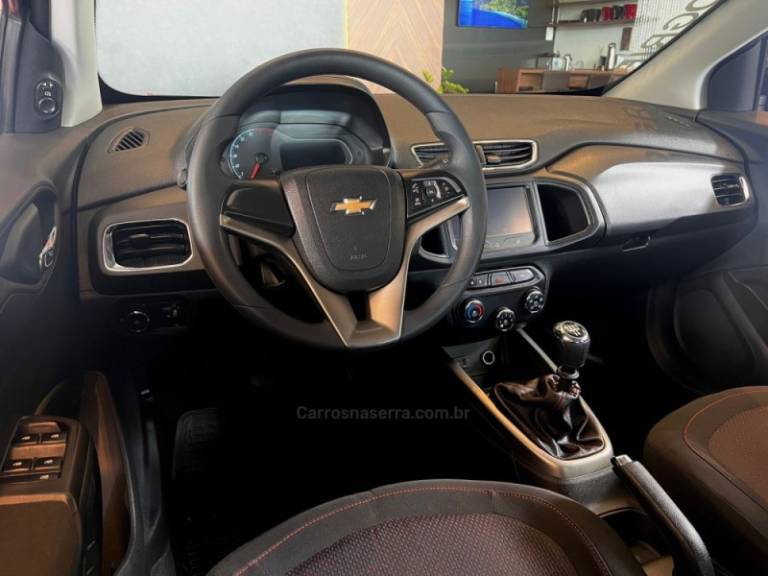 CHEVROLET - ONIX - 2016/2016 - Preta - R$ 56.900,00