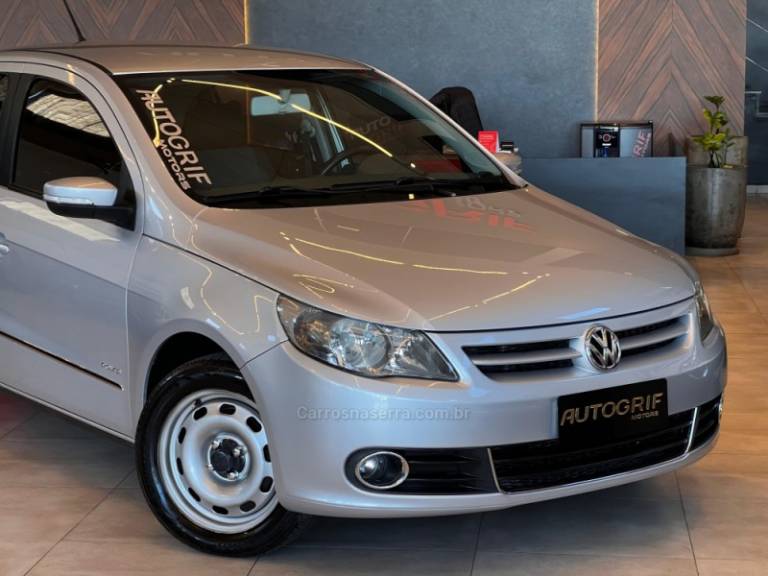 VOLKSWAGEN - GOL - 2010/2011 - Prata - R$ 36.900,00