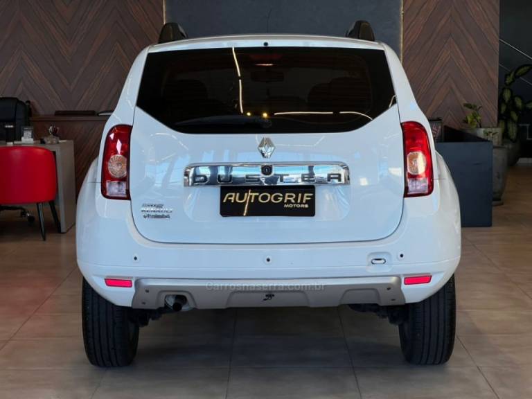RENAULT - DUSTER - 2012/2013 - Branca - R$ 55.900,00