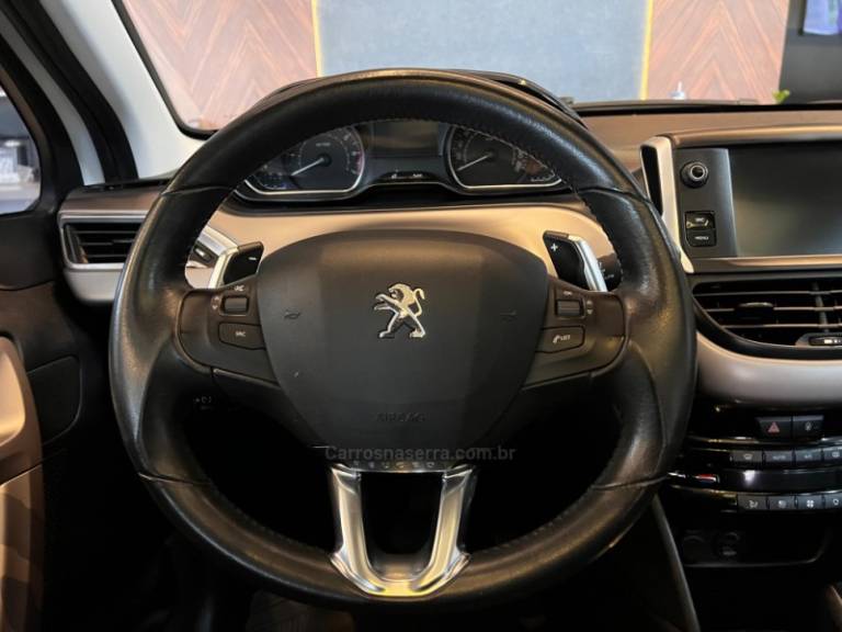 PEUGEOT - 208 - 2016/2017 - Branca - R$ 58.900,00