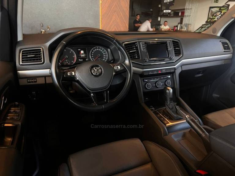 VOLKSWAGEN - AMAROK - 2022/2022 - Prata - R$ 185.900,00