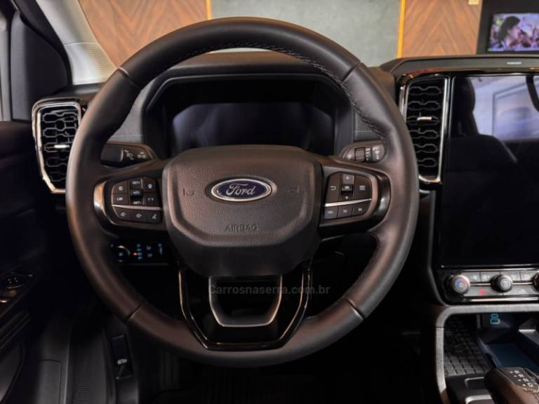 FORD - RANGER - 2024/2025 - Branca - R$ 308.900,00